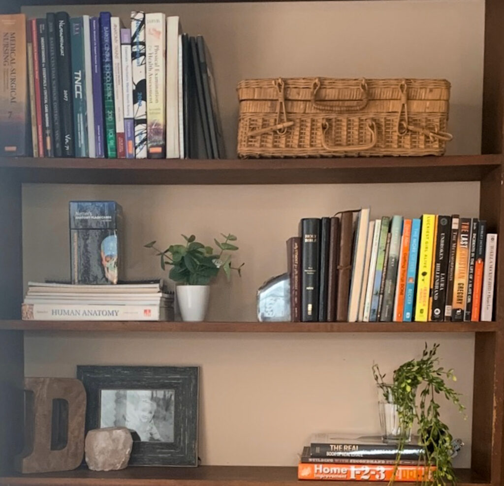 how to style shelves in living room