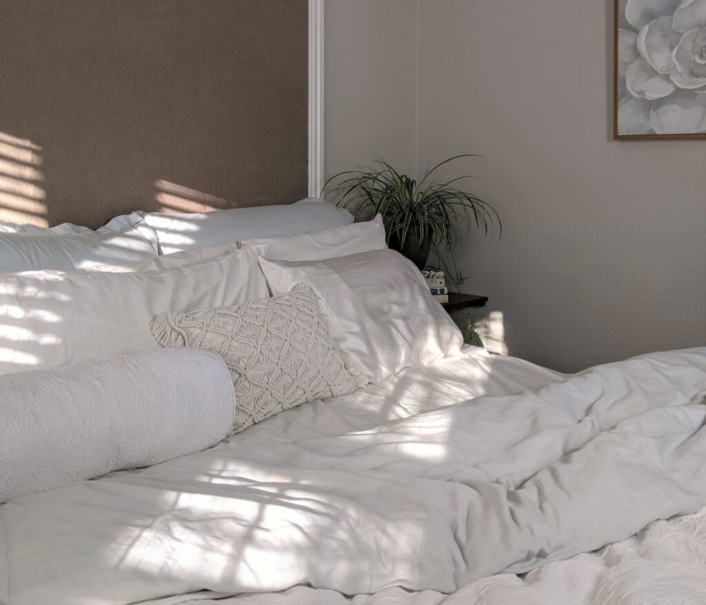 what bedding is best for airbnb